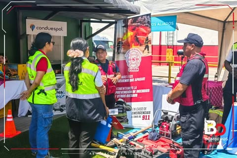 Bomberos Durán y Skretting CEDI PT fortalecen lazos por seguridad industrial