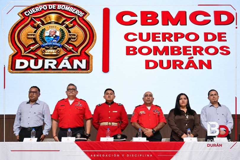 25 nuevos bomberos se gradúan en Durán y se rinde homenaje en el Día del Bombero Ecuatoriano